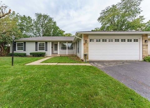 Tiny photo for 212 Wellington Avenue, Elk Grove Village, IL 60007 (MLS # 12784270)
