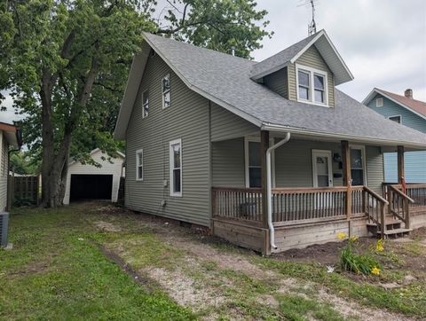 Tiny photo for 2608 SHELBY Avenue, Mattoon, IL 61938 (MLS # 12675944)