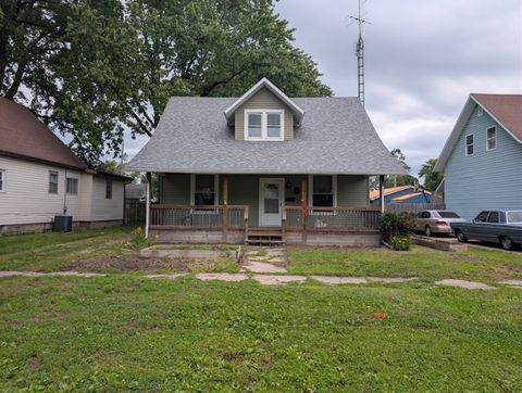 Photo of 2608 SHELBY Avenue, Mattoon, IL 61938 (MLS # 12675944)