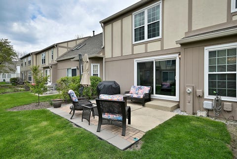 Tiny photo for 1475 Garnet Circle, Hoffman Estates, IL 60192 (MLS # 12640692)