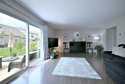 Tiny photo for 1475 Garnet Circle, Hoffman Estates, IL 60192 (MLS # 12640692)