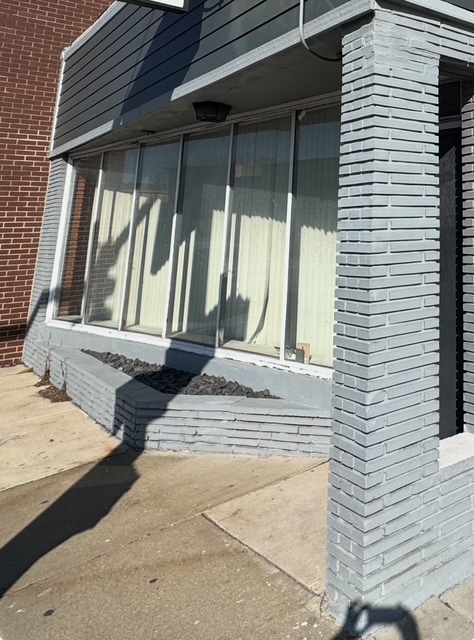 7000 W Archer Avenue