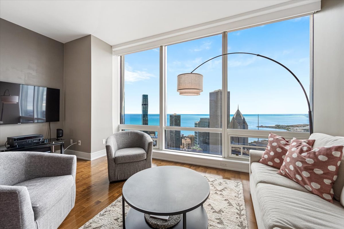 401 N Wabash Avenue 69F