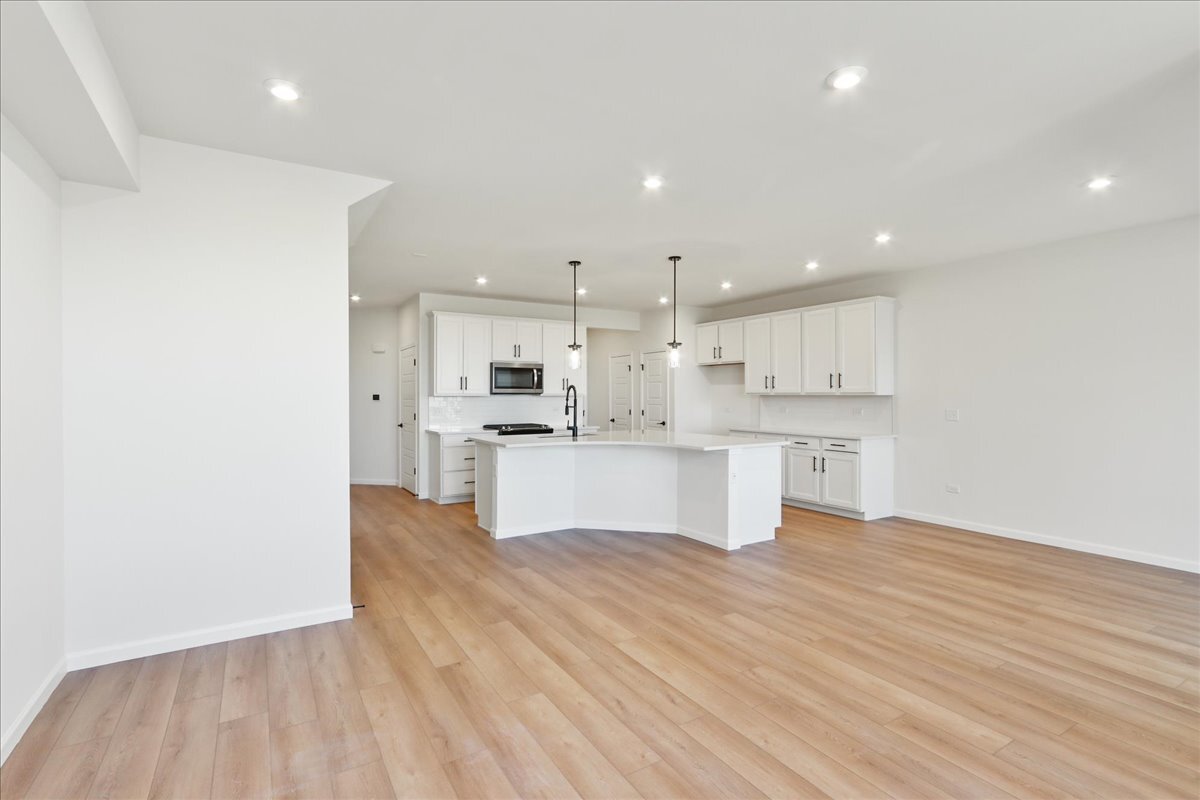 700 Switchgrass Way 56002