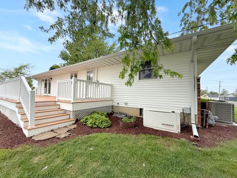 Tiny photo for 203 W Summit Street, Gifford, IL 61847 (MLS # 12632860)
