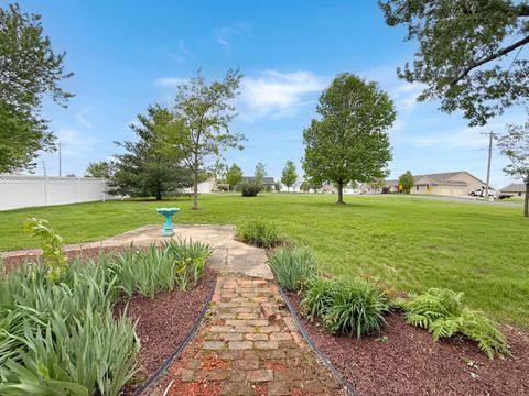 Tiny photo for 203 W Summit Street, Gifford, IL 61847 (MLS # 12632860)