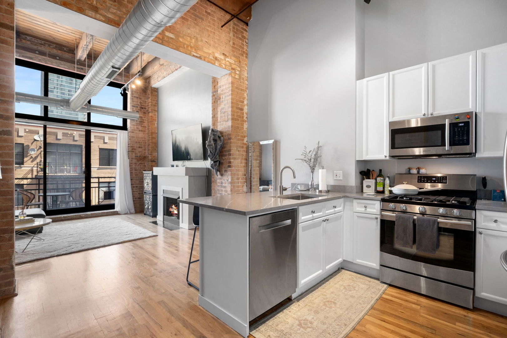 1918 S Michigan Avenue 307