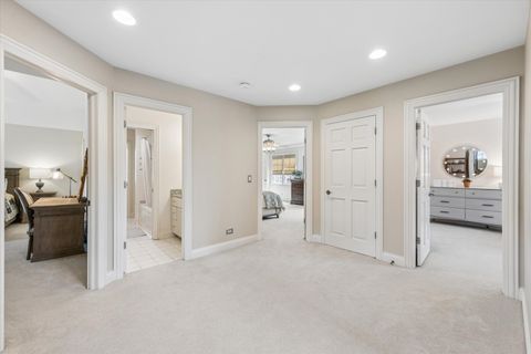 Tiny photo for 321 N Kenilworth Avenue, Glen Ellyn, IL 60137 (MLS # 12569638)