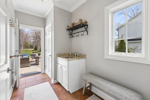 Tiny photo for 321 N Kenilworth Avenue, Glen Ellyn, IL 60137 (MLS # 12569638)