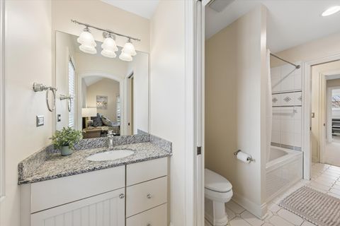 Tiny photo for 321 N Kenilworth Avenue, Glen Ellyn, IL 60137 (MLS # 12569638)