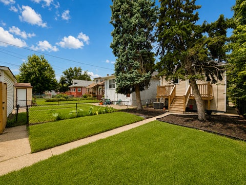 Tiny photo for 1030 Lyman Avenue, Oak Park, IL 60304 (MLS # 12719386)