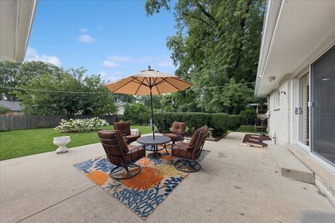 Tiny photo for 5811 Longview Drive, Countryside, IL 60525 (MLS # 12396909)