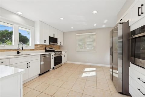 Tiny photo for 5811 Longview Drive, Countryside, IL 60525 (MLS # 12396909)