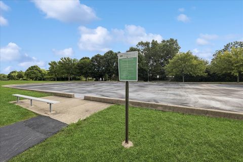 Tiny photo for 5811 Longview Drive, Countryside, IL 60525 (MLS # 12396909)
