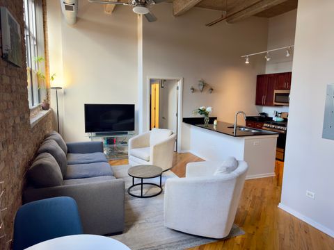 Tiny photo for 1735 N Paulina Street #212, Chicago, IL 60622 (MLS # 12548508)