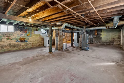 Tiny photo for 823 Pershing Boulevard, Clinton, IA 52732 (MLS # 12746551)