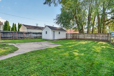 Tiny photo for 823 Pershing Boulevard, Clinton, IA 52732 (MLS # 12746551)
