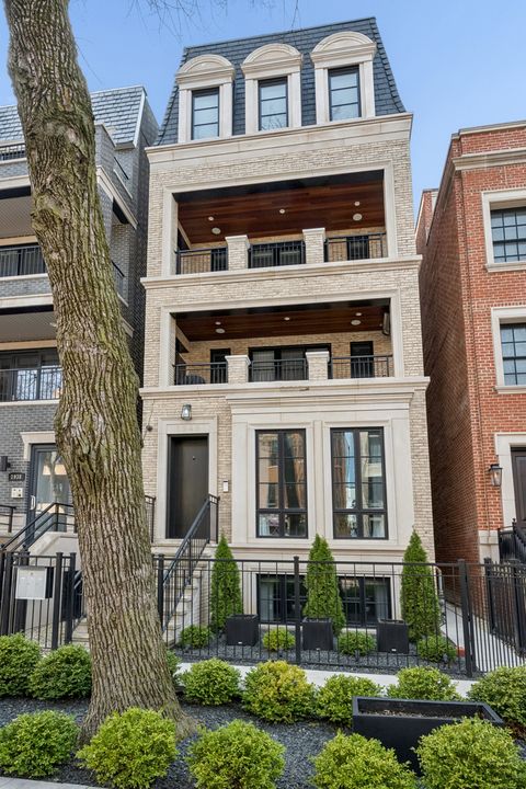 Photo of 1940 N Mohawk Street #1, Chicago, IL 60614 (MLS # 12593452)