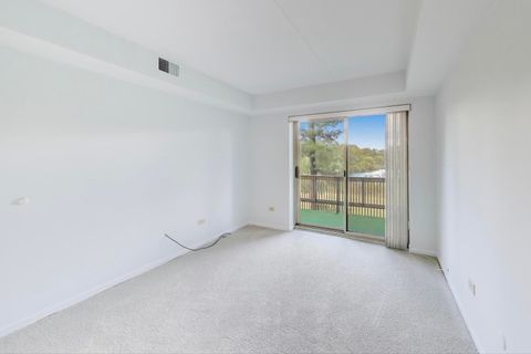 Tiny photo for 502 Redondo Drive #205, Downers Grove, IL 60516 (MLS # 12492295)