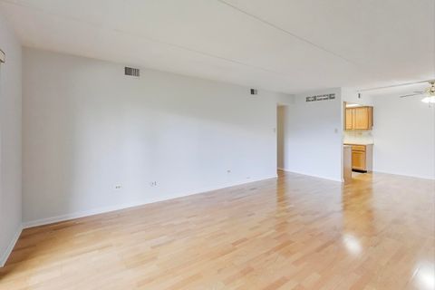 Tiny photo for 502 Redondo Drive #205, Downers Grove, IL 60516 (MLS # 12492295)