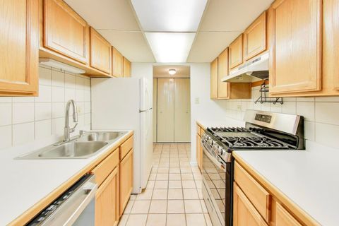 Tiny photo for 502 Redondo Drive #205, Downers Grove, IL 60516 (MLS # 12492295)