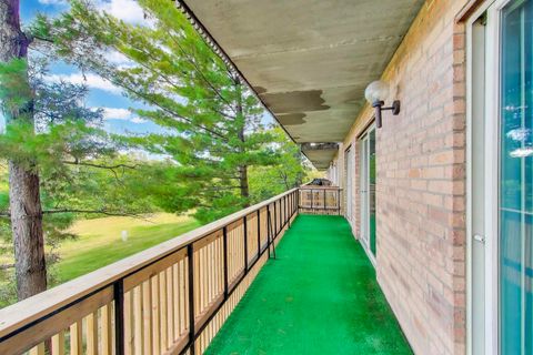 Tiny photo for 502 Redondo Drive #205, Downers Grove, IL 60516 (MLS # 12492295)