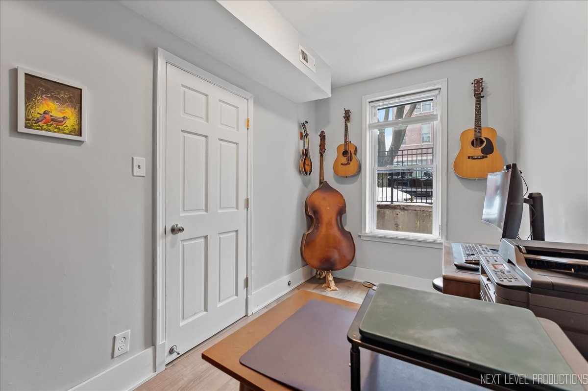 2142 W 18th Street