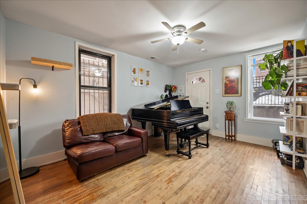 2142 W 18th Street