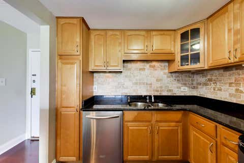 Tiny photo for 2015 S Finley Road #512, Lombard, IL 60148 (MLS # 12712843)