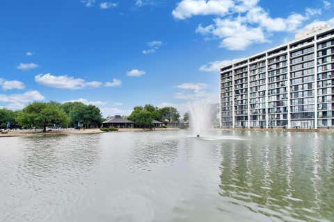 Tiny photo for 2015 S Finley Road #512, Lombard, IL 60148 (MLS # 12712843)