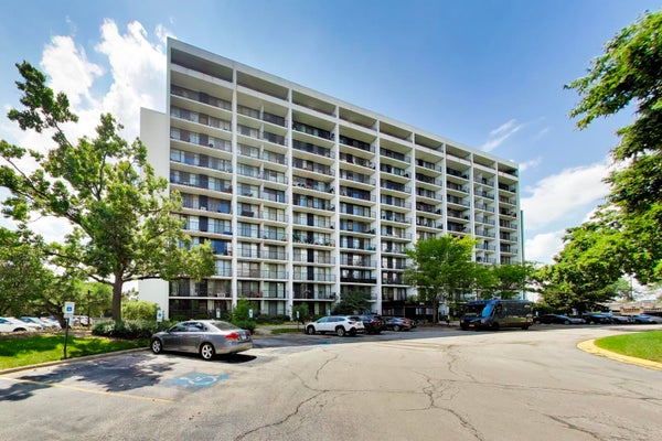 2015 S FINLEY RD APT 512, LOMBARD, IL 60148 - Image 4b10df1e6409118daf76d2f02ec6d8cb/943617577