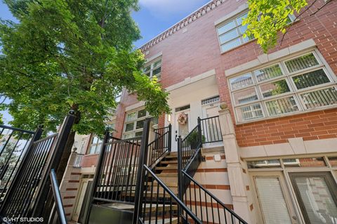 855 W Erie Street 113 Chicago IL 60642