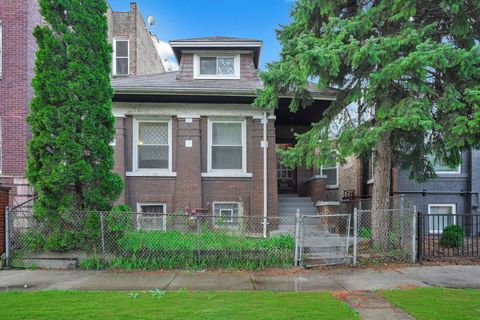 Photo of 3023 W Ainslie Street, Chicago, IL 60625 (MLS # 12621451)