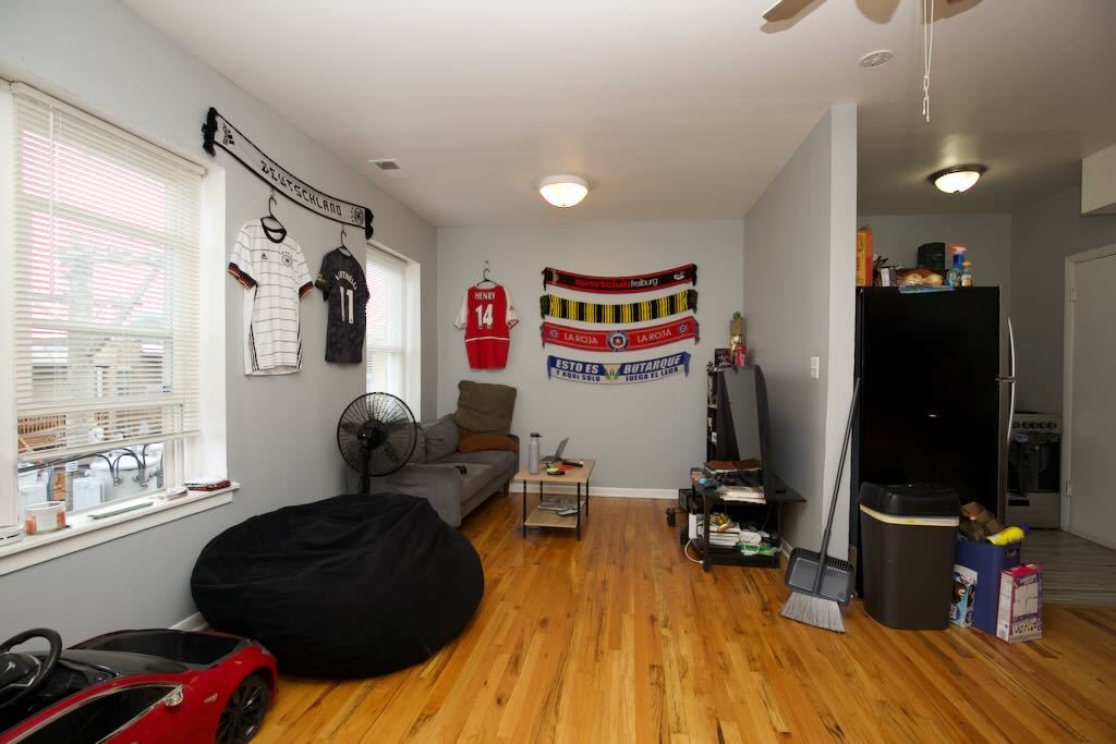 4511 N Malden Street 3B