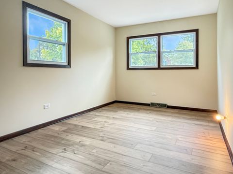 Tiny photo for 127 Hidden View Drive, Westmont, IL 60559 (MLS # 12463576)