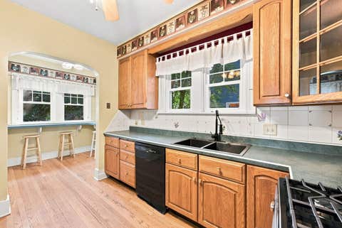 Tiny photo for 2325 Western Avenue, Davenport, IA 52803 (MLS # 12735745)