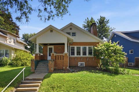 Photo of 2325 Western Avenue, Davenport, IA 52803 (MLS # 12735745)