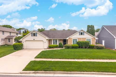 Tiny photo for 5 Downing Circle, Bloomington, IL 61704 (MLS # 12647699)