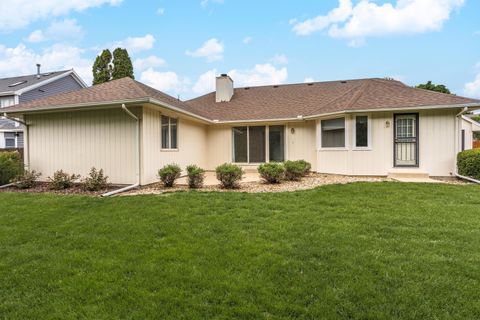 Tiny photo for 5 Downing Circle, Bloomington, IL 61704 (MLS # 12647699)