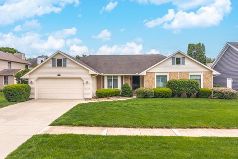 Tiny photo for 5 Downing Circle, Bloomington, IL 61704 (MLS # 12647699)
