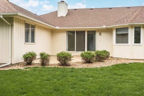 Tiny photo for 5 Downing Circle, Bloomington, IL 61704 (MLS # 12647699)