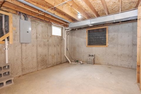 Tiny photo for 5 Downing Circle, Bloomington, IL 61704 (MLS # 12647699)
