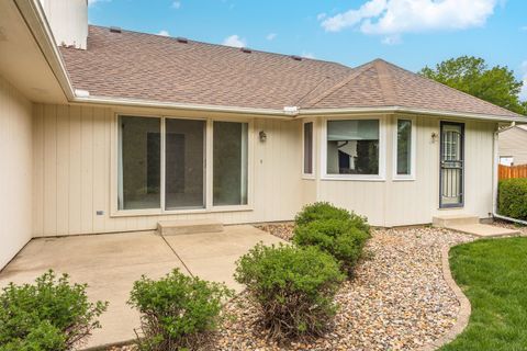 Tiny photo for 5 Downing Circle, Bloomington, IL 61704 (MLS # 12647699)