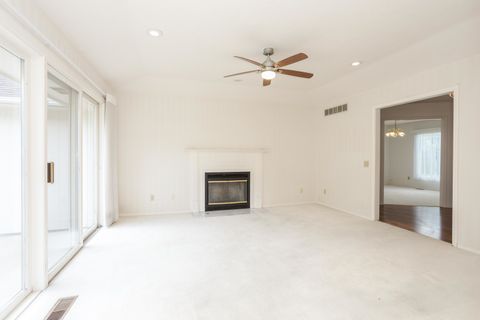Tiny photo for 5 Downing Circle, Bloomington, IL 61704 (MLS # 12647699)