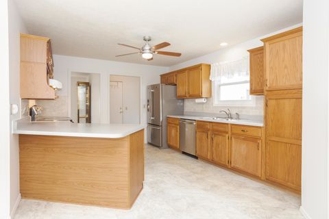 Tiny photo for 5 Downing Circle, Bloomington, IL 61704 (MLS # 12647699)