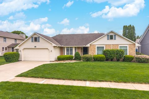 Photo of 5 Downing Circle, Bloomington, IL 61704 (MLS # 12647699)