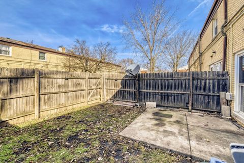 Tiny photo for 822 Colonial Drive #B, Wheeling, IL 60090 (MLS # 12564716)