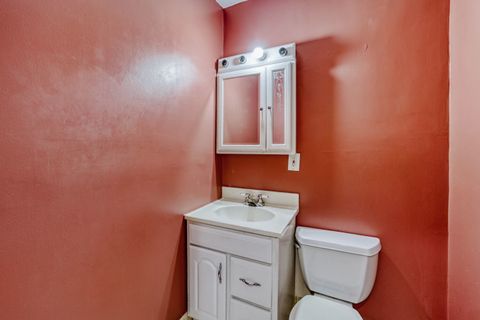 Tiny photo for 822 Colonial Drive #B, Wheeling, IL 60090 (MLS # 12564716)