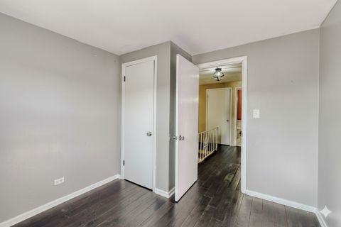 Tiny photo for 822 Colonial Drive #B, Wheeling, IL 60090 (MLS # 12564716)