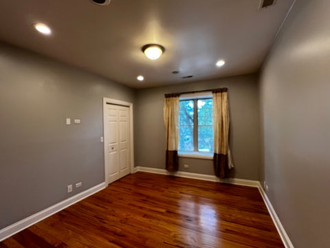 Tiny photo for 2707 W Glenlake Avenue #3, Chicago, IL 60659 (MLS # 12773614)